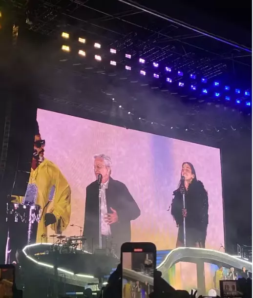 Dua Lipa se derrete em elogios para Caetano Veloso e Carlinhos Brown após cantar com os músicos 'gigantes' em show no Brasil